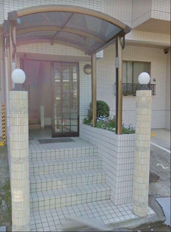 エントランス　※同仕様写真含む