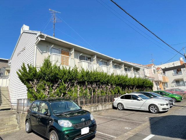 タウニー本山の建物外観