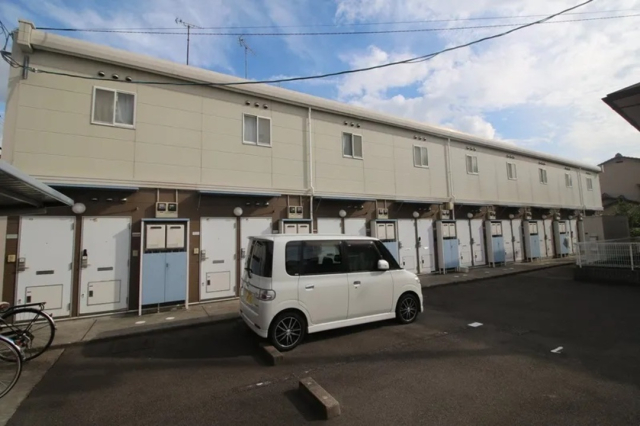 【レオパレスグリーンコート　小栗の駐車場】