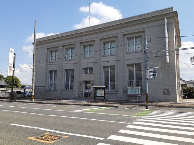 【岡山市東区西大寺浜のアパートの銀行】