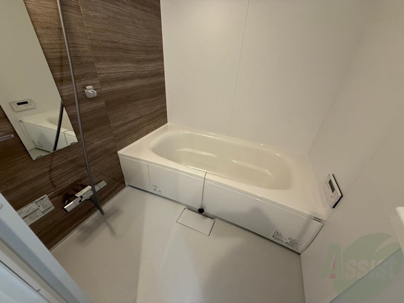 バス・シャワールーム　お風呂になります。一日の疲れを癒してくださいね。