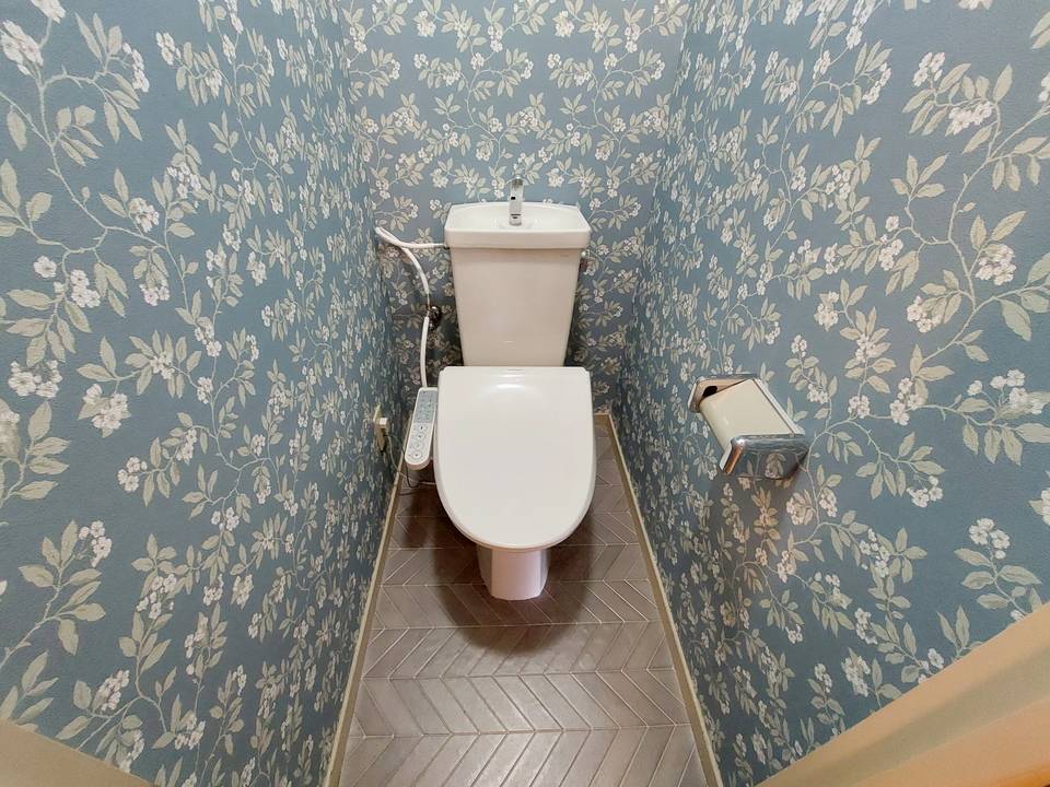 トイレ　トイレ