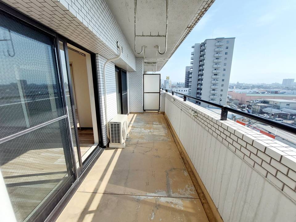 バルコニー　バルコニー