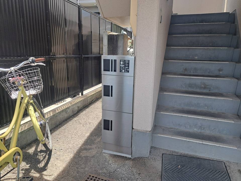 エントランス　宅配ボックス