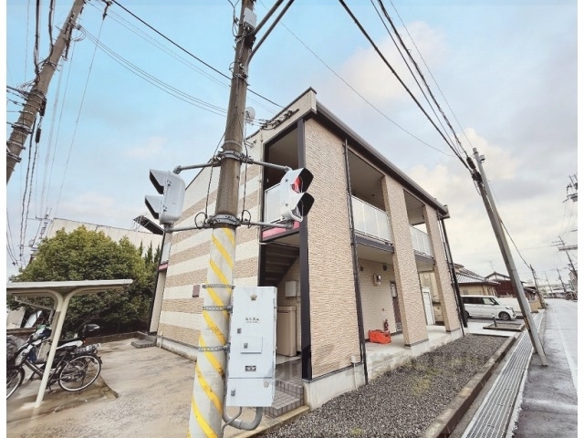 レオパレスカーサの外観写真