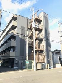 【グランシャリオ長尾Iの建物外観】