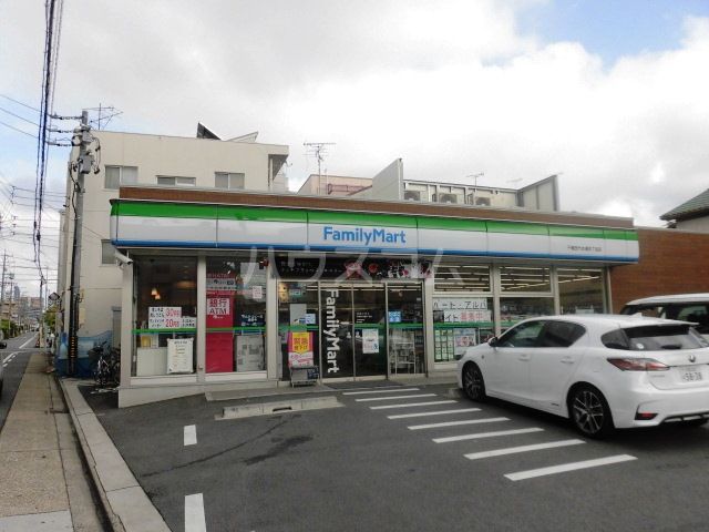 コンビニ　ファミリーマート千種田代本通四丁目店（コンビニ）まで1290m