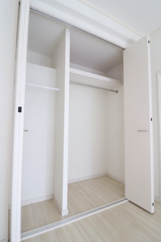 収納　クローゼット