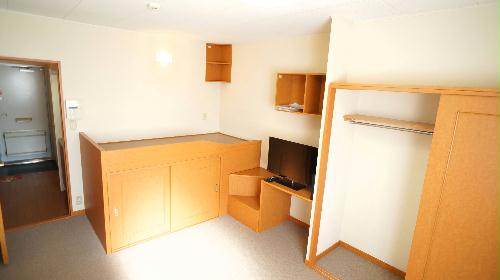 その他部屋・スペース　クローゼットの上にも更に収納スペースをご用意しております。