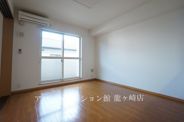 居室・リビング　※写真は全て同間取り203号室です