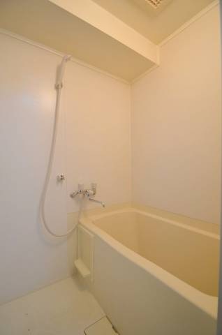 バス・シャワールーム　清潔感溢れるお風呂