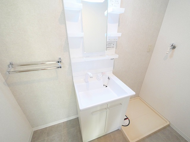 洗面設備　使いやすい洗面所です