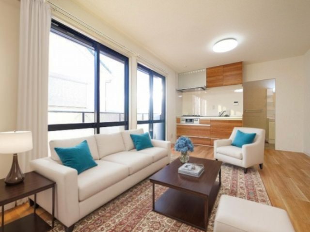 居室・リビング　CGで家具等を配置したもので家具等は含まれません