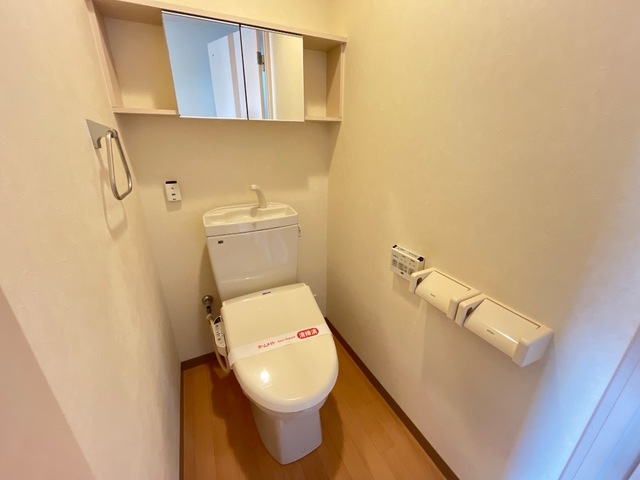 トイレ　シャワー付トイレ