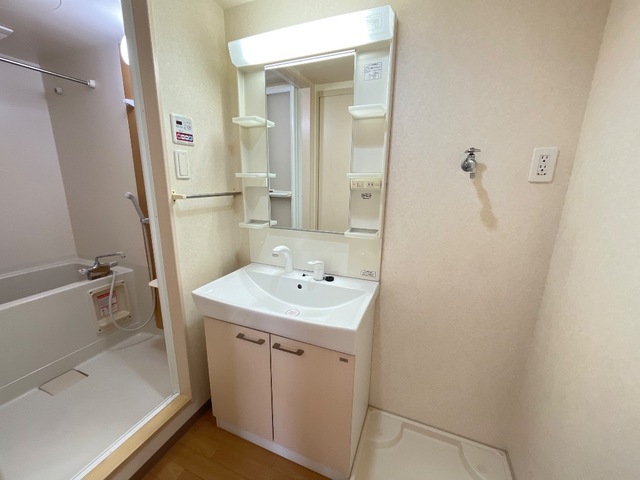 洗面設備　洗髪洗面化粧台