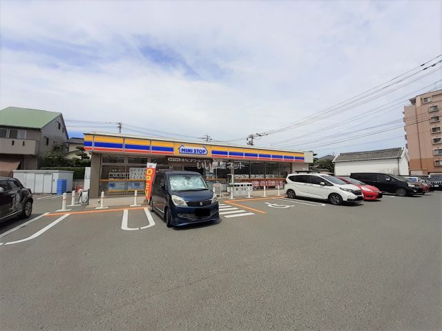 コンビニ　ミニストップ 福岡今宿１丁目店（コンビニ）まで377m