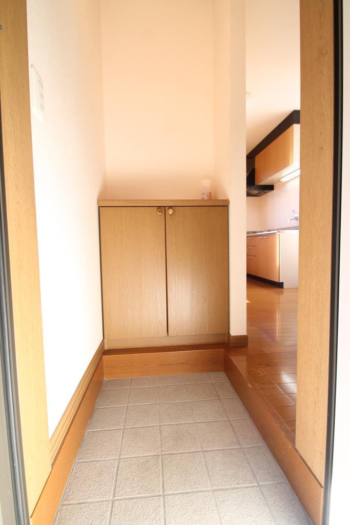 玄関　シューズボックスあります◎