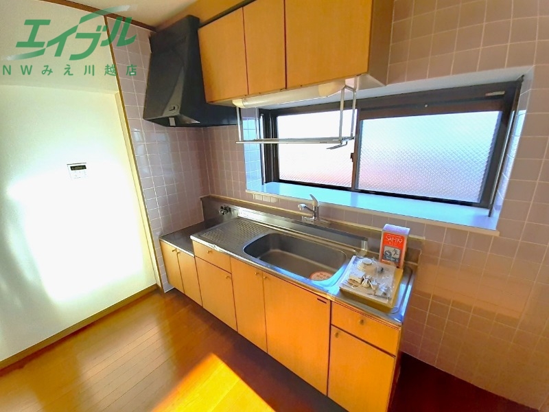 キッチン　別部屋参考写真です。