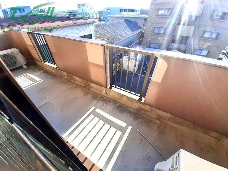 バルコニー　別部屋参考写真です。