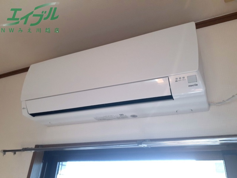 その他設備　エアコン２台付き、別部屋参考写真です。