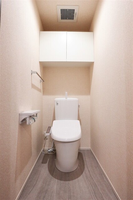 トイレ　温水洗浄暖房便座