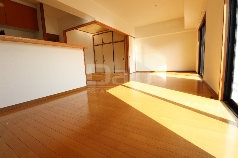 居室・リビング　※写真は同タイプ別部屋です。