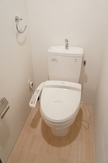 トイレ　ウォシュッレットついてます！