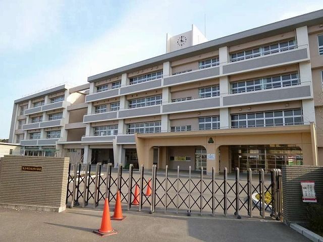 小学校　坂ノ市小学校（小学校）まで800m