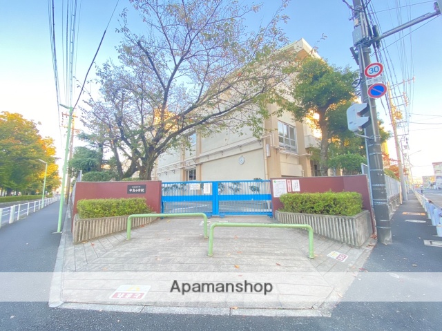 小学校　中島小学校（小学校）まで820m