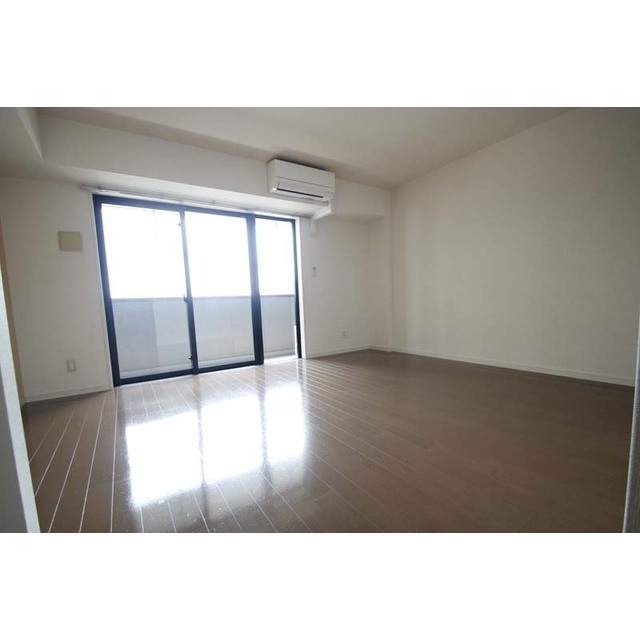 居室・リビング　２０２にて撮影（現況優先）