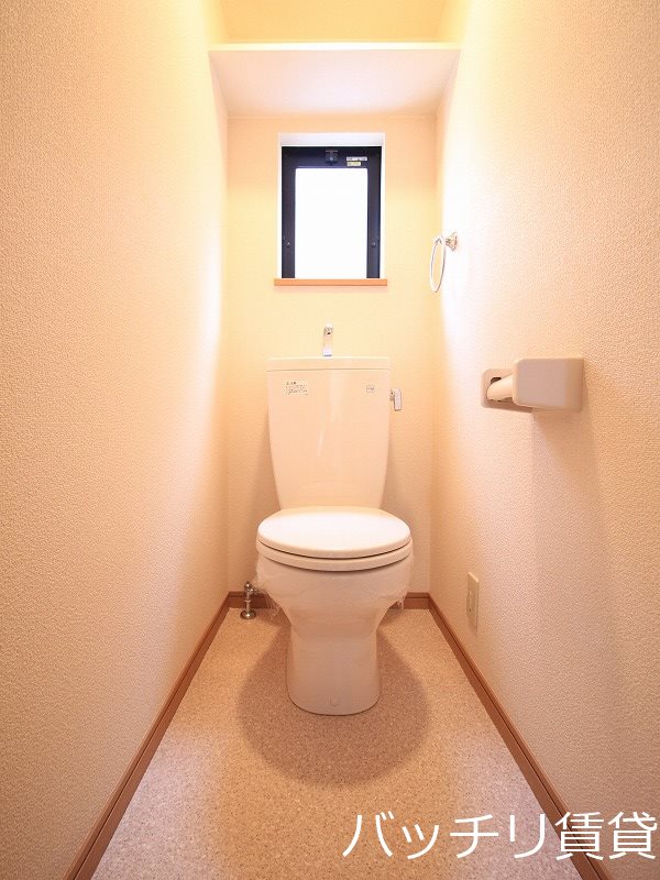 トイレ　同型タイプの為、現状を優先致します。