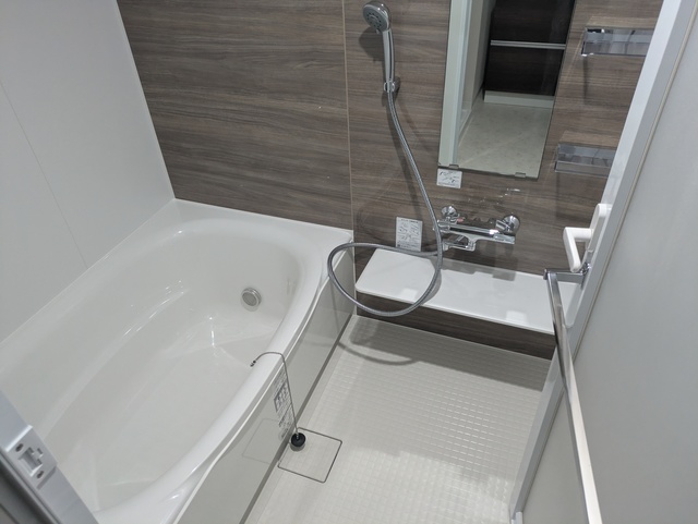 バス・シャワールーム