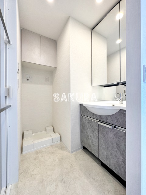 洗面設備　身支度に欠かせない独立洗面台♪