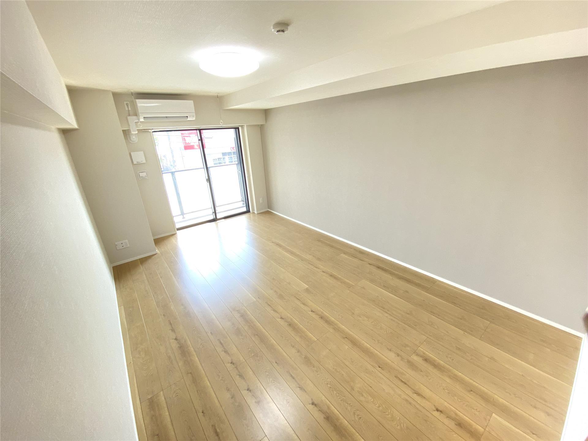 居室・リビング　※実際は反転します。現状優先。