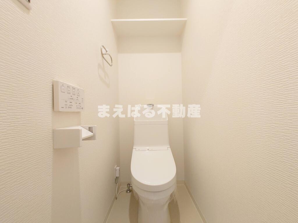 トイレ　温水洗浄便座　※写真別部屋