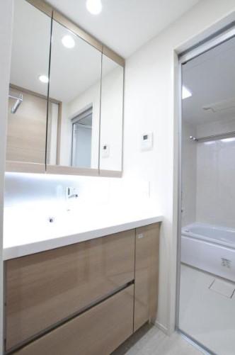 洗面設備　洗面設備