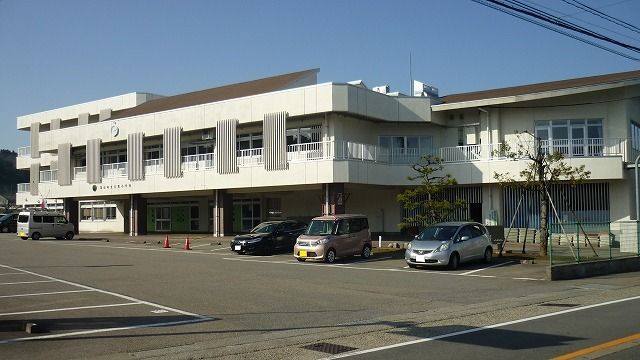小学校　古里小学校（小学校）まで900m