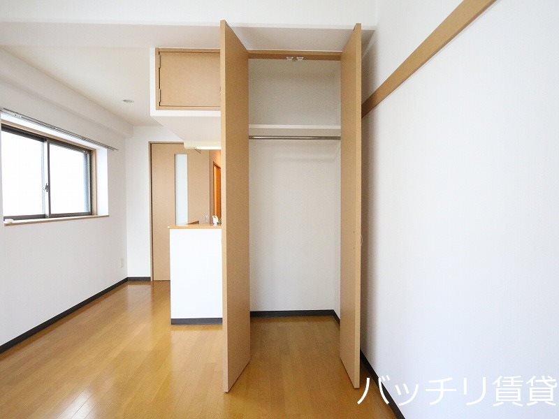 収納　画像は別号室タイプの為、現状を優先致します。