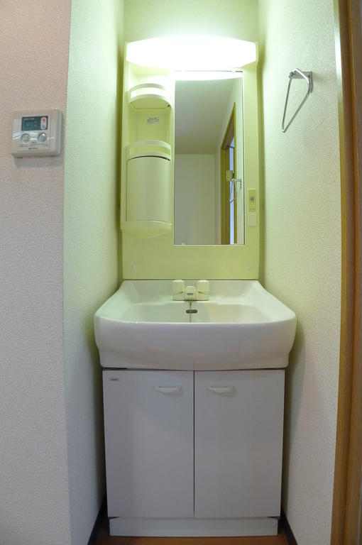 洗面設備　（写真は同タイプ）