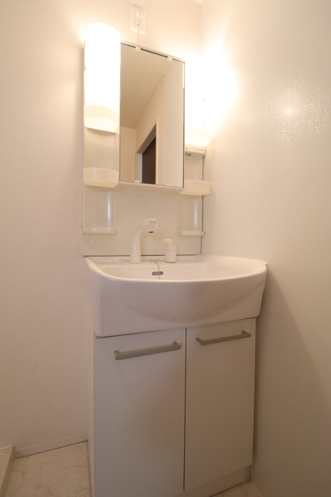 洗面設備　（同間取参考写真）