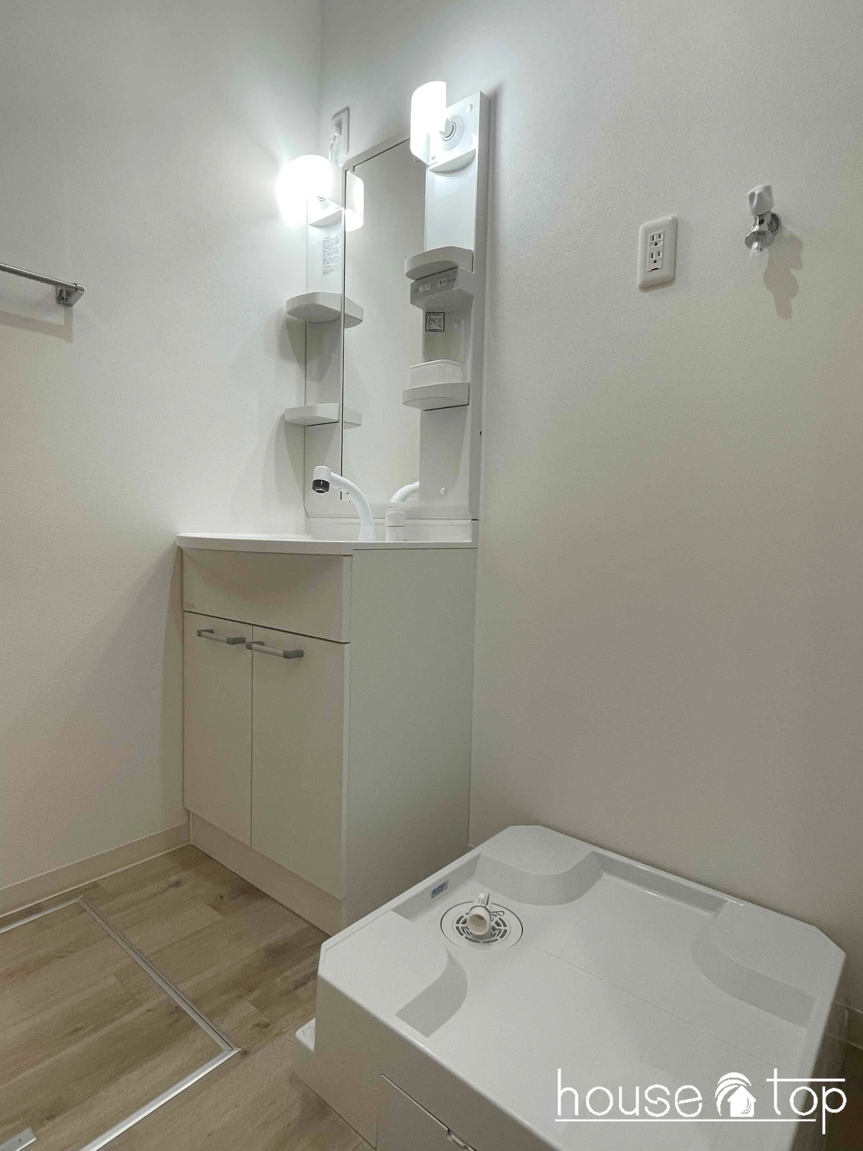 洗面設備　実際のお部屋の写真です