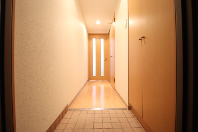 玄関　※別室の参考写真の為、現況優先です。