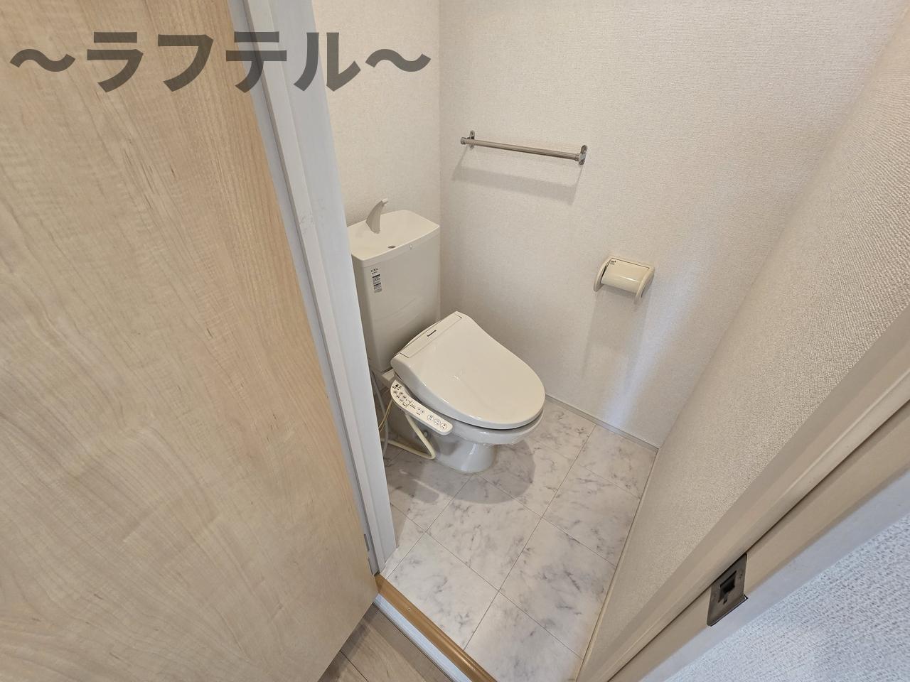 トイレ　別部屋イメージ写真