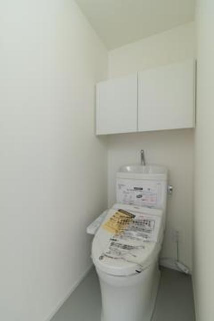 トイレ　※写真は同タイプ住戸です。