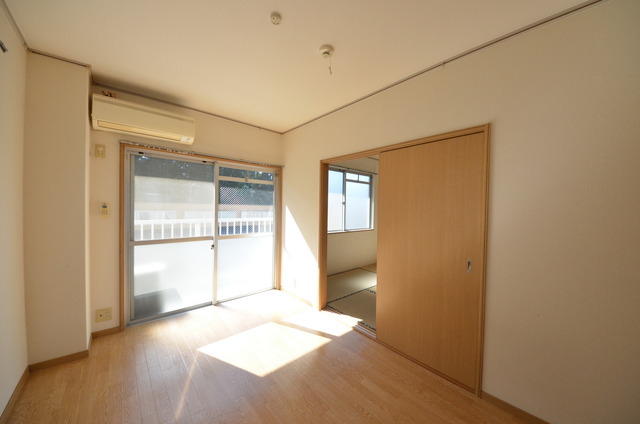 居室・リビング　～広々お部屋で気持ちいい～