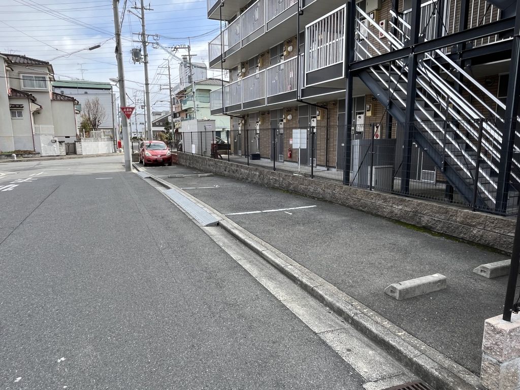 駐車場　駐車場