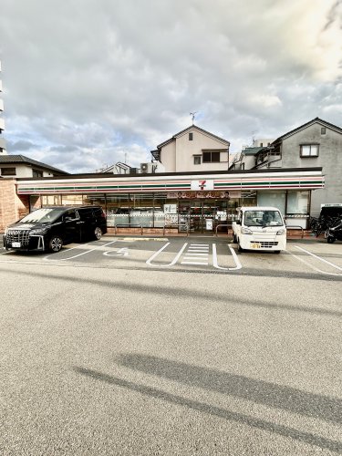 コンビニ　セブンイレブン守口京阪本通店（コンビニ）まで580m