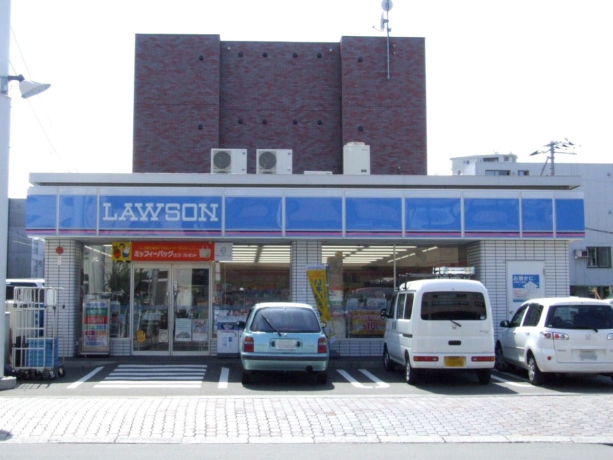 コンビニ　ローソン札幌美園8条店（コンビニ）まで357m