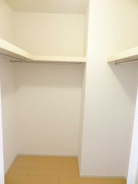 収納　ウォークインクローゼット