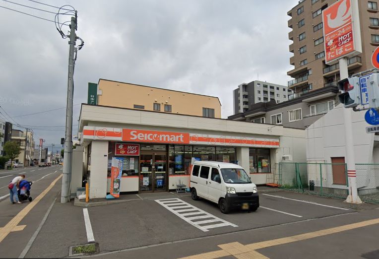 コンビニ　セイコーマート北31条店（コンビニ）まで156m